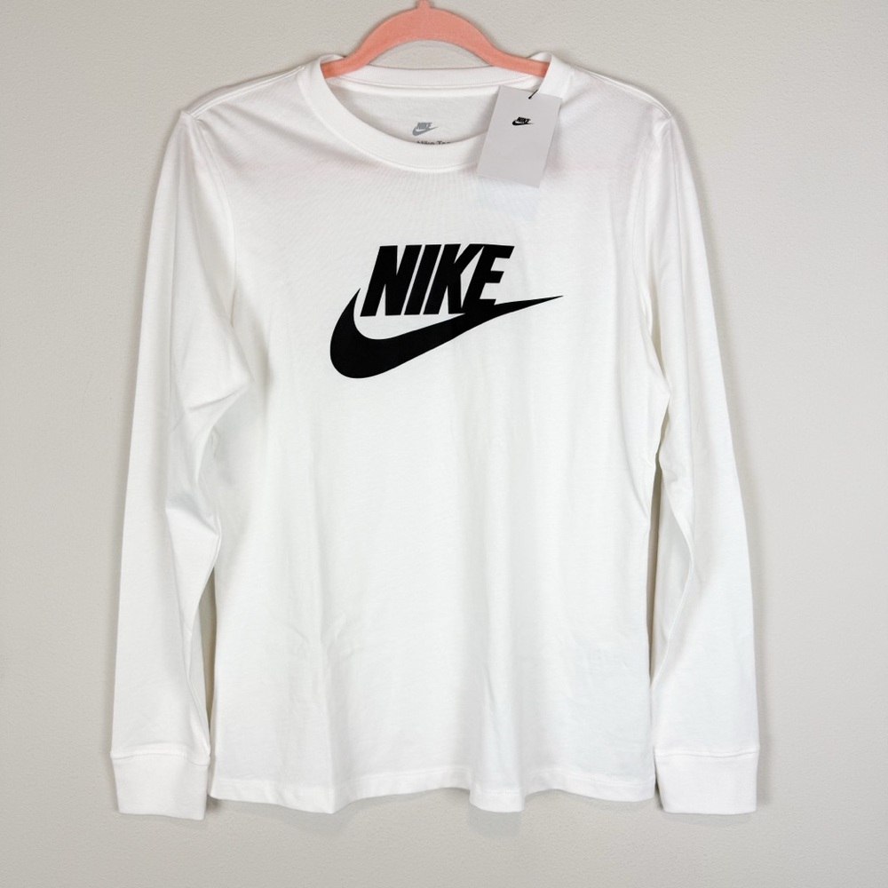 NWT Nike Women’s White Long Sleeve Spellout Tee T-Shirt‎ Size Medium - Picture 2 of 7